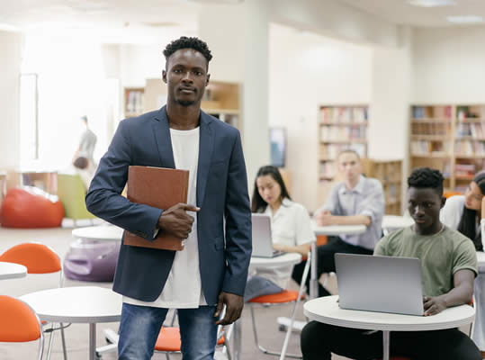 Bourses d’études au Canada : comment financer ses études quand on vient d’Afrique francophone